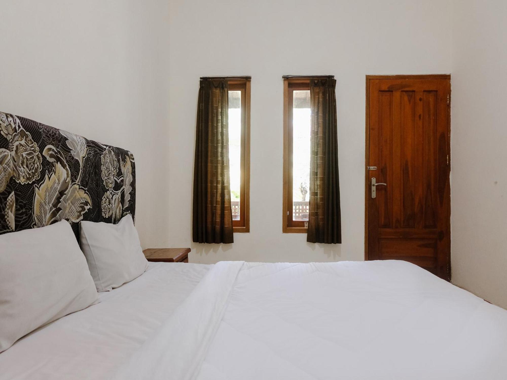 Hotel Mahkota Plengkung By Ecommerceloka Banyuwangi  Oda fotoğraf