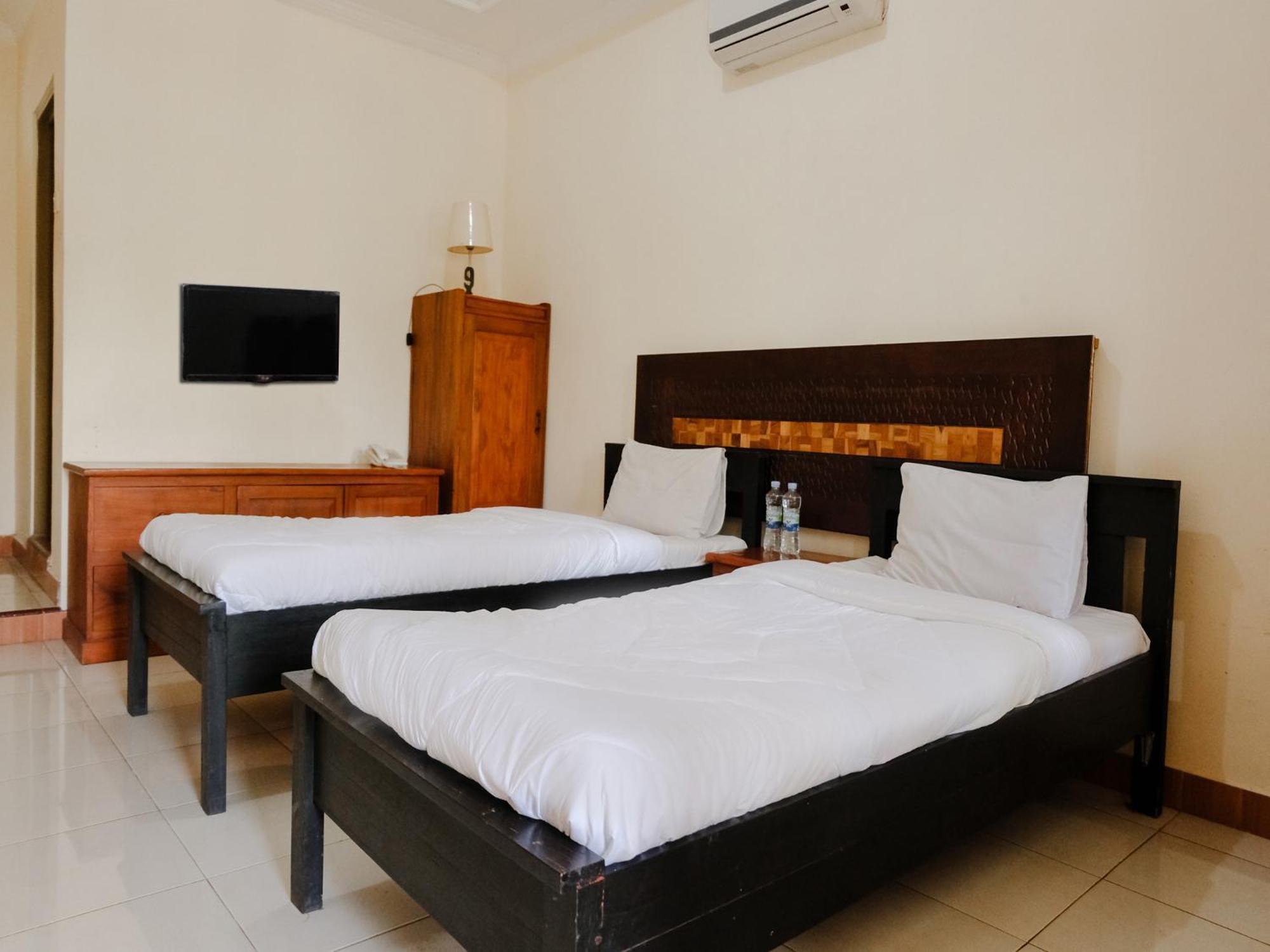 Hotel Mahkota Plengkung By Ecommerceloka Banyuwangi  Oda fotoğraf