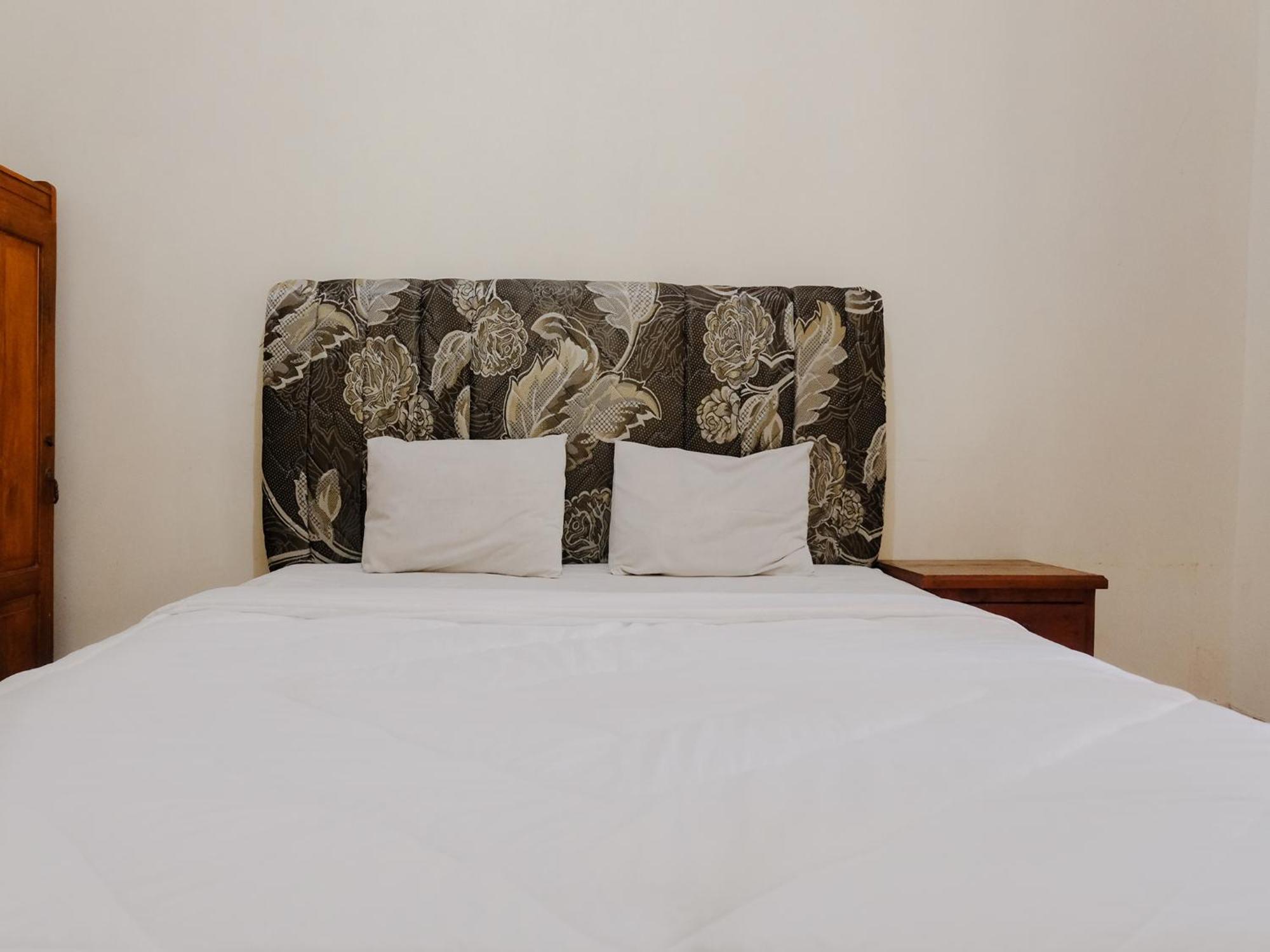 Hotel Mahkota Plengkung By Ecommerceloka Banyuwangi  Oda fotoğraf